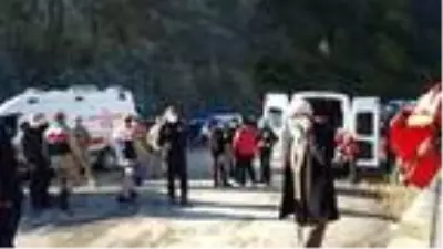 Dereye uçan otomobilin kayıp sürücüsünün cesedi bulundu Dereye uçan otomobilin kayıp sürücüsünün cesedi bulundu