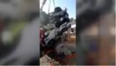 Devrilen tırın sürücüsü hayatını kaybetti Devrilen tırın sürücüsü hayatını kaybetti