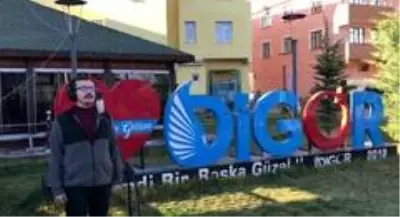 Digorlu öğretmenler 'Öğretmenler Günü' için söyledi Digorlu öğretmenler 'Öğretmenler Günü' için söyledi