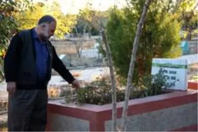 Son dakika gündem: Diyarbakır'da Bülent Arınç'a tepkiler dinmiyor Son dakika gündem: Diyarbakır'da Bülent Arınç'a tepkiler dinmiyor