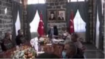 DİYARBAKIR - İzmir'de 110 bin depremzedeye yemek hizmeti sunan aşevi görevlileri Diyarbakır'a döndü DİYARBAKIR - İzmir'de 110 bin depremzedeye yemek hizmeti sunan aşevi görevlileri Diyarbakır'a döndü