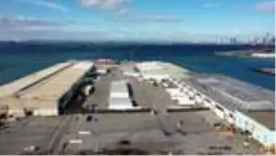 Son dakika haberleri: (Drone) - Kovid-19 salgınında hayatını kaybedenler için mobil morglar kullanılıyor Son dakika haberleri: (Drone) - Kovid-19 salgınında hayatını kaybedenler için mobil morglar kullanılıyor