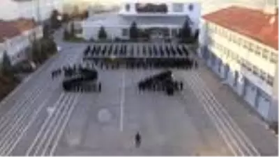 Son dakika haberi... Eğitim gören polis adayları öğretmenleri unutmadı Son dakika haberi... Eğitim gören polis adayları öğretmenleri unutmadı