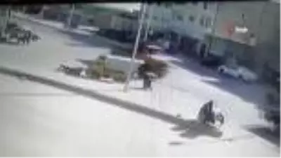 El Bab'daki bombalı saldırıya ait patlama anı kamerada El Bab'daki bombalı saldırıya ait patlama anı kamerada