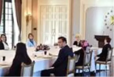 Emine Erdoğan, motosikletini EBA destek aracı yapan öğretmeni paylaştı Emine Erdoğan, motosikletini EBA destek aracı yapan öğretmeni paylaştı
