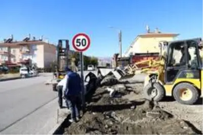 Erzincan'da kaldırım çalışması Erzincan'da kaldırım çalışması