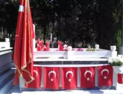 Eşi 16 yıl önce şehit olan Derya öğretmene polisten sürpriz