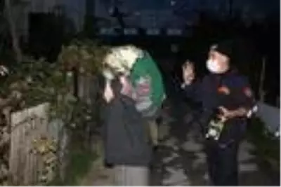 Son dakika... Eşini ve kızını ölümden kurtardı Son dakika... Eşini ve kızını ölümden kurtardı
