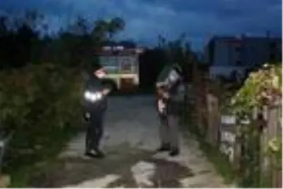 Son dakika... Eşini ve kızını ölümden kurtardı Son dakika... Eşini ve kızını ölümden kurtardı