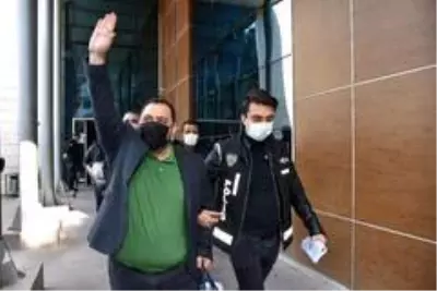 Eski CHP'li Menemen Belediye Başkanı cezaevine gönderildi Eski CHP'li Menemen Belediye Başkanı cezaevine gönderildi