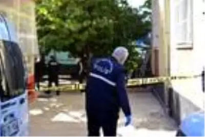 Evinde ölü bulunan uzman çavuşun mangal kömüründen zehirlendiği şüphesi Evinde ölü bulunan uzman çavuşun mangal kömüründen zehirlendiği şüphesi