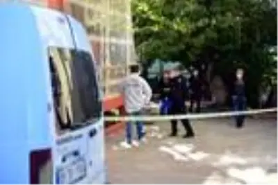 Evinde ölü bulunan uzman çavuşun mangal kömüründen zehirlendiği şüphesi Evinde ölü bulunan uzman çavuşun mangal kömüründen zehirlendiği şüphesi