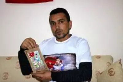 Evlat nöbetindeki aileler Arınç'ın istifasını değerlendirdi Evlat nöbetindeki aileler Arınç'ın istifasını değerlendirdi