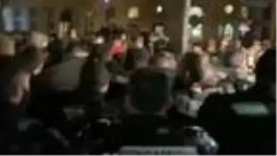 Son dakika haberleri | Fransa'da polis ile mülteciler arasında arbede Son dakika haberleri | Fransa'da polis ile mülteciler arasında arbede