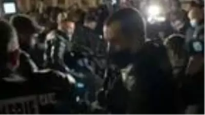 Son dakika haberleri | Fransa'da polis ile mülteciler arasında arbede Son dakika haberleri | Fransa'da polis ile mülteciler arasında arbede