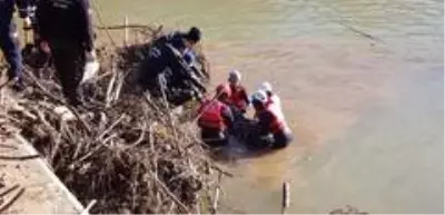 Giresun'da dereye uçan aracın kayıp sürücüsünün cansız bedeni bulundu Giresun'da dereye uçan aracın kayıp sürücüsünün cansız bedeni bulundu