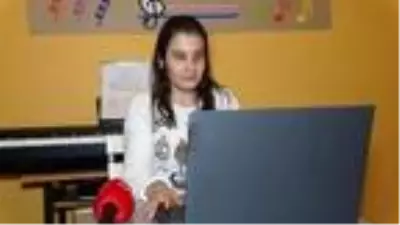 Görme engelli Ahizer öğretmenin ilk Öğretmenler Günü heyecanı Görme engelli Ahizer öğretmenin ilk Öğretmenler Günü heyecanı