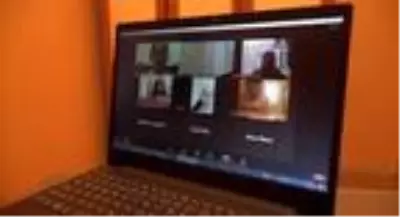 Görme engelli Ahizer öğretmenin ilk Öğretmenler Günü heyecanı Görme engelli Ahizer öğretmenin ilk Öğretmenler Günü heyecanı