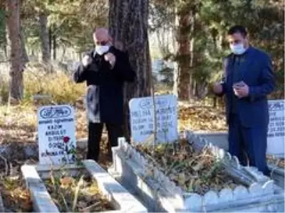 Hisarcık'ta vefat eden öğretmenler unutulmadı Hisarcık'ta vefat eden öğretmenler unutulmadı
