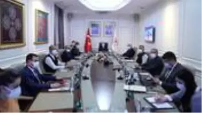 İçişleri Bakanı Soylu, koronavirüs genelgesine tereddütsüz uyulması talimatını verdi İçişleri Bakanı Soylu, koronavirüs genelgesine tereddütsüz uyulması talimatını verdi