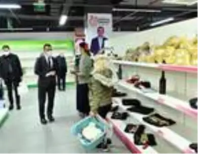 İhtiyaç sahipleri için sosyal market; gelinlik de var İhtiyaç sahipleri için sosyal market; gelinlik de var