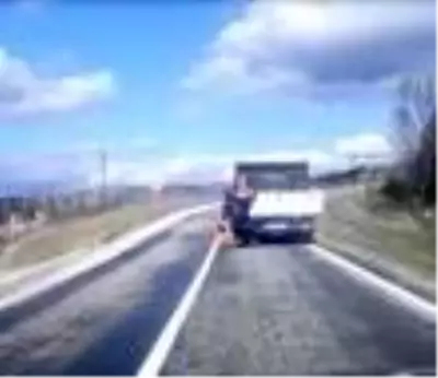 İşçinin duba toplama tekniği şaşkına çevirdi İşçinin duba toplama tekniği şaşkına çevirdi