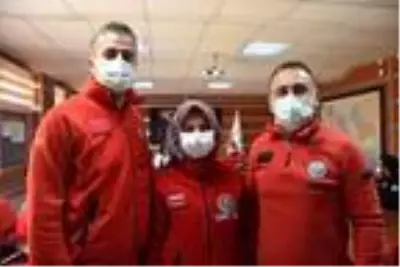 İzmir'de 16 saat sonra enkazdan kurtuluşa imza atan UMKE ekibi, yaşadıklarını anlattı İzmir'de 16 saat sonra enkazdan kurtuluşa imza atan UMKE ekibi, yaşadıklarını anlattı
