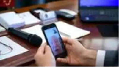 KAHRAMANMARAŞ - Dulkadiroğlu Belediye Başkanı Okay, öğretmeni Doğan Yarpuz ile görüntülü konuşarak öğretmenler gününü kutladı KAHRAMANMARAŞ - Dulkadiroğlu Belediye Başkanı Okay, öğretmeni Doğan Yarpuz ile görüntülü konuşarak öğretmenler gününü kutladı