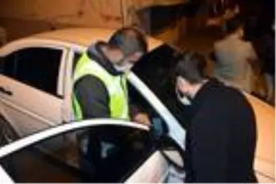 Kahramanmaraş'ta 13 kişiye 11 bin 700 lira korona cezası Kahramanmaraş'ta 13 kişiye 11 bin 700 lira korona cezası