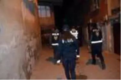 Kahramanmaraş'ta 13 kişiye 11 bin 700 lira korona cezası Kahramanmaraş'ta 13 kişiye 11 bin 700 lira korona cezası