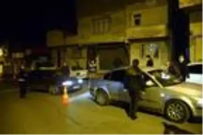 Kahramanmaraş'ta 13 kişiye 11 bin 700 lira korona cezası Kahramanmaraş'ta 13 kişiye 11 bin 700 lira korona cezası