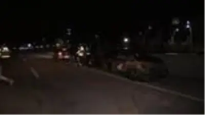 Kamyonet ile otomobil çarpıştı: 7 yaralı Kamyonet ile otomobil çarpıştı: 7 yaralı