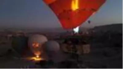 Kapadokya'da, balonlar kadına şiddete tepki için havalandı Kapadokya'da, balonlar kadına şiddete tepki için havalandı