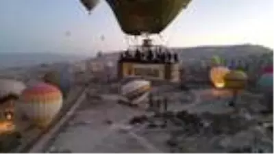 Kapadokya'da, balonlar kadına şiddete tepki için havalandı Kapadokya'da, balonlar kadına şiddete tepki için havalandı