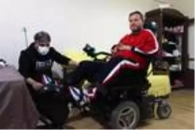 Kaza sonrası felç oldu, eşi terk etti; sporla hayata tutundu Kaza sonrası felç oldu, eşi terk etti; sporla hayata tutundu