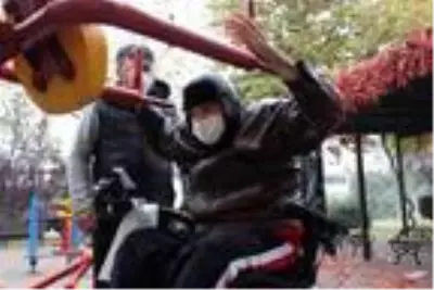 Kaza sonrası felç oldu, eşi terk etti; sporla hayata tutundu Kaza sonrası felç oldu, eşi terk etti; sporla hayata tutundu