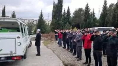Trafik kazasında hayatını kaybeden 3 aylık Öykü bebek ile yengesi ve babaannesi gözyaşları ile uğurlandı Trafik kazasında hayatını kaybeden 3 aylık Öykü bebek ile yengesi ve babaannesi gözyaşları ile uğurlandı