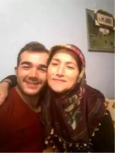 Trafik kazasında hayatını kaybeden 3 aylık Öykü bebek ile yengesi ve babaannesi gözyaşları ile uğurlandı Trafik kazasında hayatını kaybeden 3 aylık Öykü bebek ile yengesi ve babaannesi gözyaşları ile uğurlandı