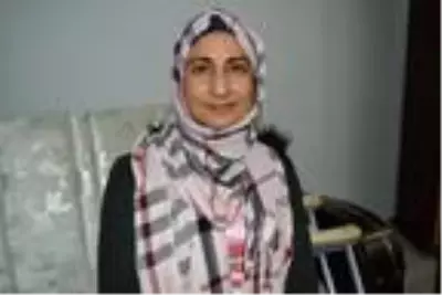 Kendisi gibi engelli olan öğrencilere eğitim veriyor Kendisi gibi engelli olan öğrencilere eğitim veriyor