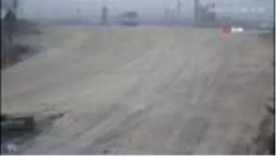 Kırmızı ışıkta geçen kamyonet tıra böyle çarptı: 2 yaralı Kırmızı ışıkta geçen kamyonet tıra böyle çarptı: 2 yaralı