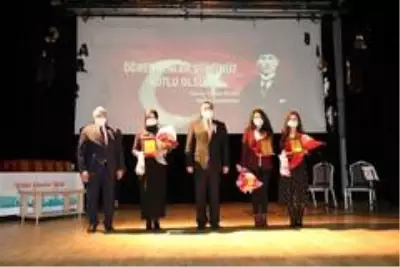 Körfez'de Öğretmenler Günü kutlandı Körfez'de Öğretmenler Günü kutlandı