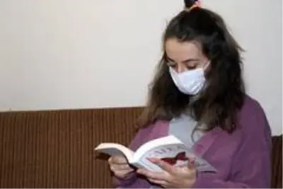 Korona virüsü atlatan 24 yaşındaki Tuğba, 'Herkes 3 kurala dikkat etsin' Korona virüsü atlatan 24 yaşındaki Tuğba, 'Herkes 3 kurala dikkat etsin'