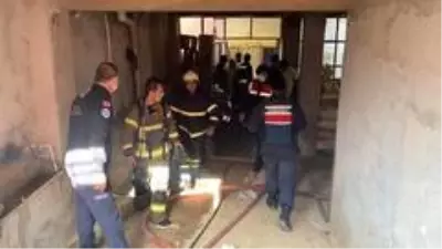 Küle dönen evinde yanarak can verdi Küle dönen evinde yanarak can verdi