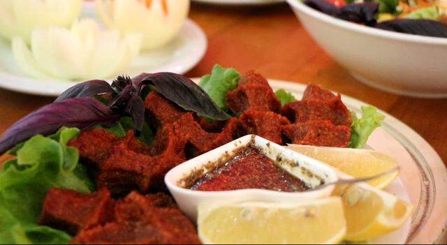 Lezzetli köfte tarifleri! Farklı köfte tarifleri: Köfte nasıl yapılır? İçli köfte tarifi, çiğ köfte tarifi