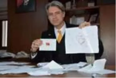 Mardin'deki öğrencilerden İzmirli depremzedelere duygu dolu mektuplar Mardin'deki öğrencilerden İzmirli depremzedelere duygu dolu mektuplar