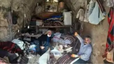 - Mardin'in son semer ustaları, mesleklerini yaşatmaya çalışıyor - Mardin'in son semer ustaları, mesleklerini yaşatmaya çalışıyor