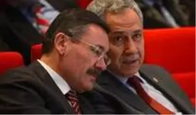 Melih Gökçek'ten Arınç'ın istifası hakkında ilk yorum: Bence yetmez Melih Gökçek'ten Arınç'ın istifası hakkında ilk yorum: Bence yetmez