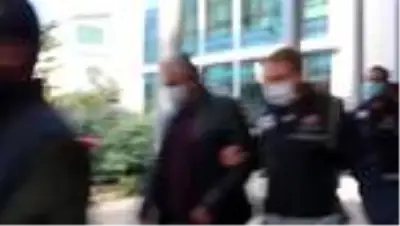 Menemen Belediyesindeki 'zimmet ve irtikap' iddialarıyla ilgili Başkan Serdar Aksoy ile 10 kişi tutuklandı Menemen Belediyesindeki 'zimmet ve irtikap' iddialarıyla ilgili Başkan Serdar Aksoy ile 10 kişi tutuklandı