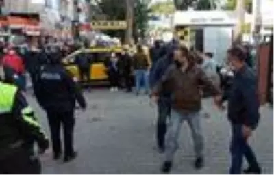 Menemen'de Başkan Aksoy ve 10 kişi tutuklandı Menemen'de Başkan Aksoy ve 10 kişi tutuklandı