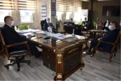 Milletvekili Uçar, Başkan Posbıyık'ı eleştirdi Milletvekili Uçar, Başkan Posbıyık'ı eleştirdi
